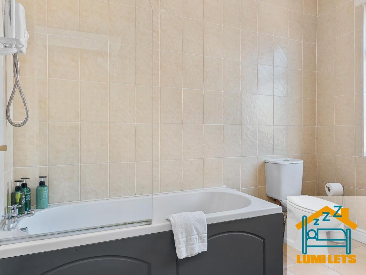2Br Home In Barrow-In-Furness Sleeps 8 Close To Bae Systems, Hospital, Lakes المظهر الخارجي الصورة
